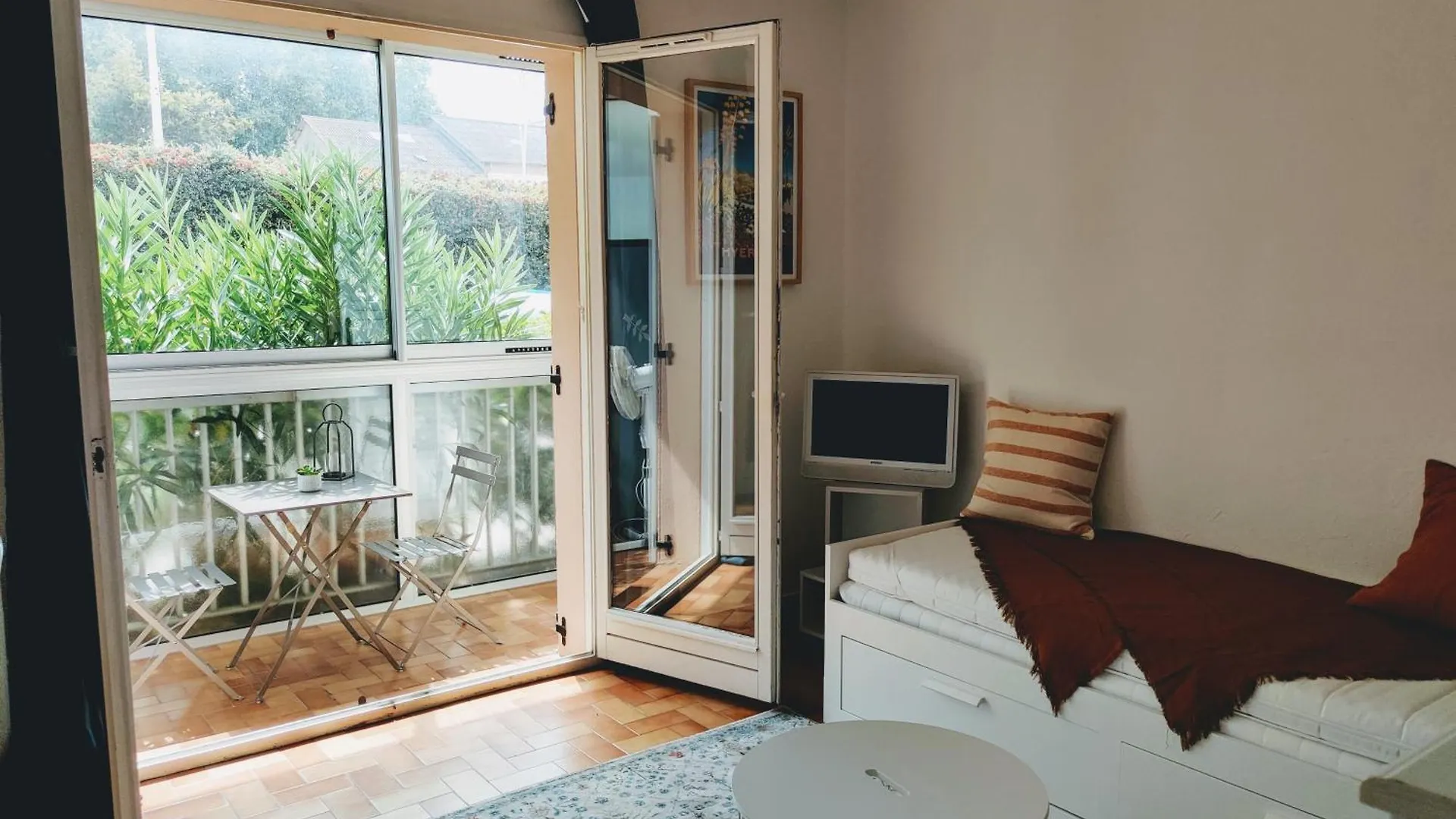 Agreable Studio Proche Plages Et Commerces Le Pradet