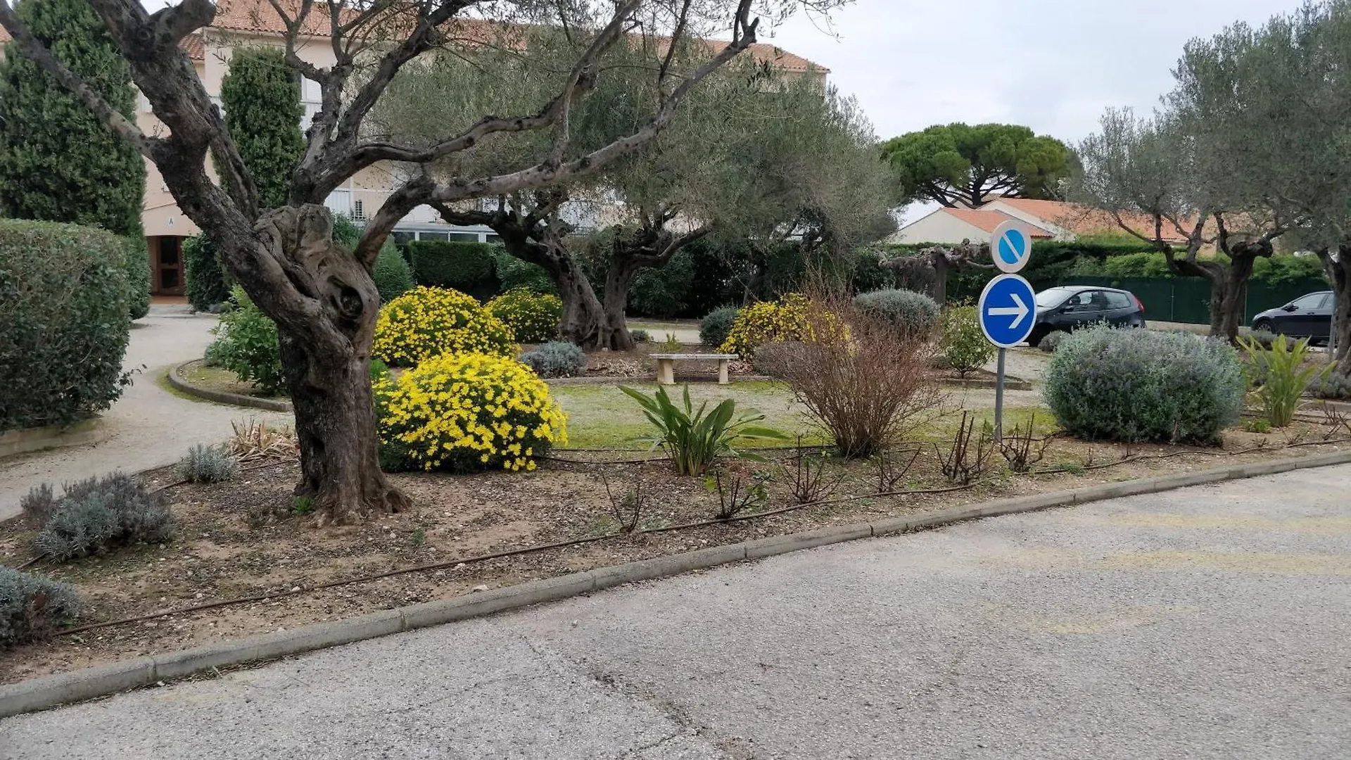 Agreable Studio Proche Plages Et Commerces Le Pradet 0*,