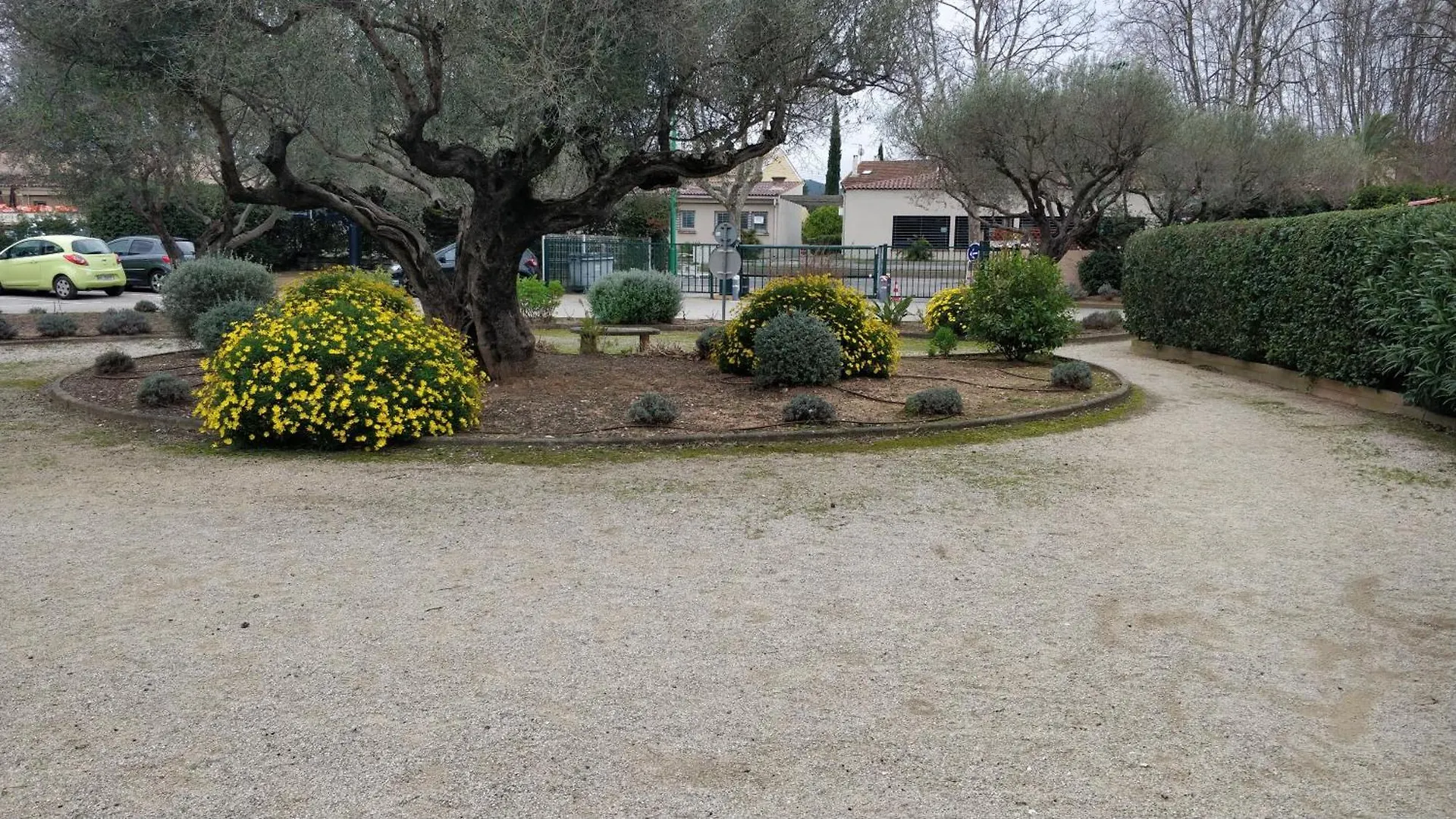 Agreable Studio Proche Plages Et Commerces Le Pradet Apartment
